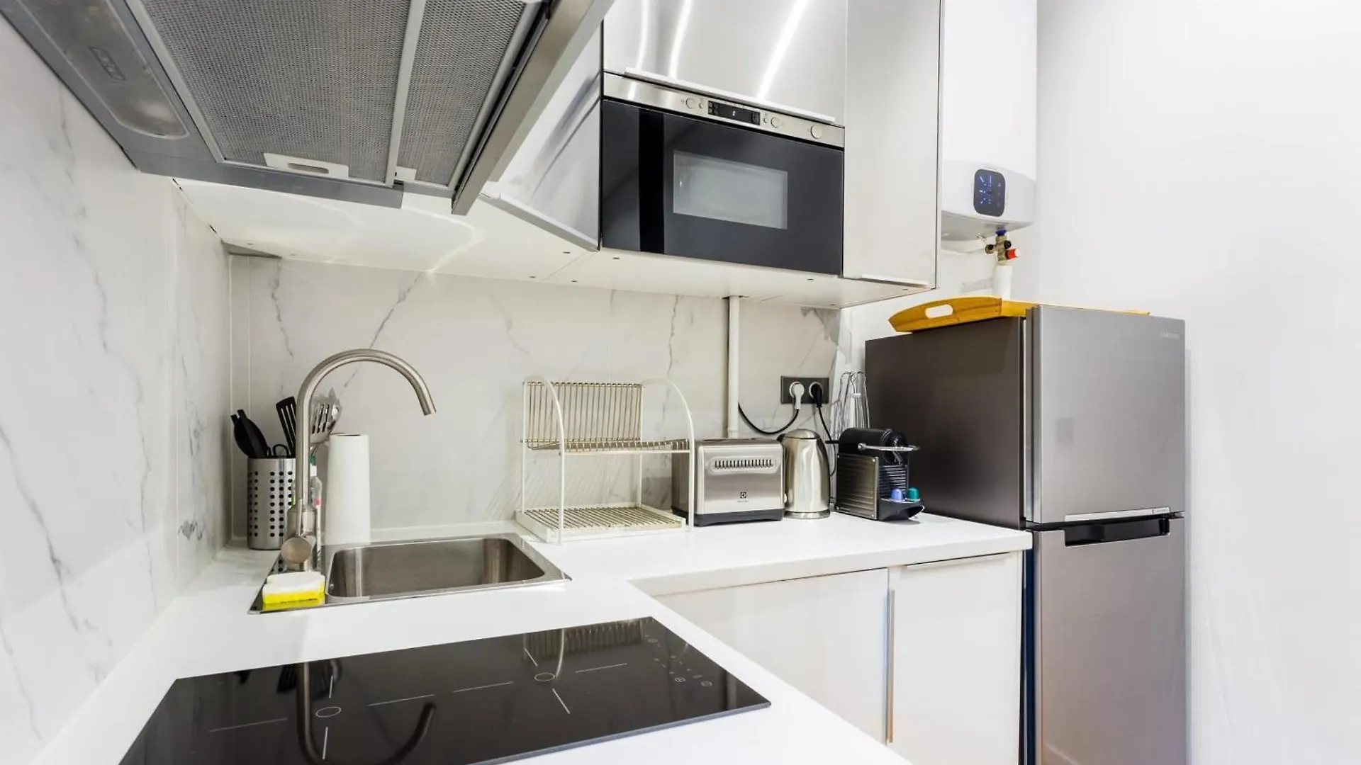 Peaceful Apartment - 1Br- 4P - Eiffel Tower باريس